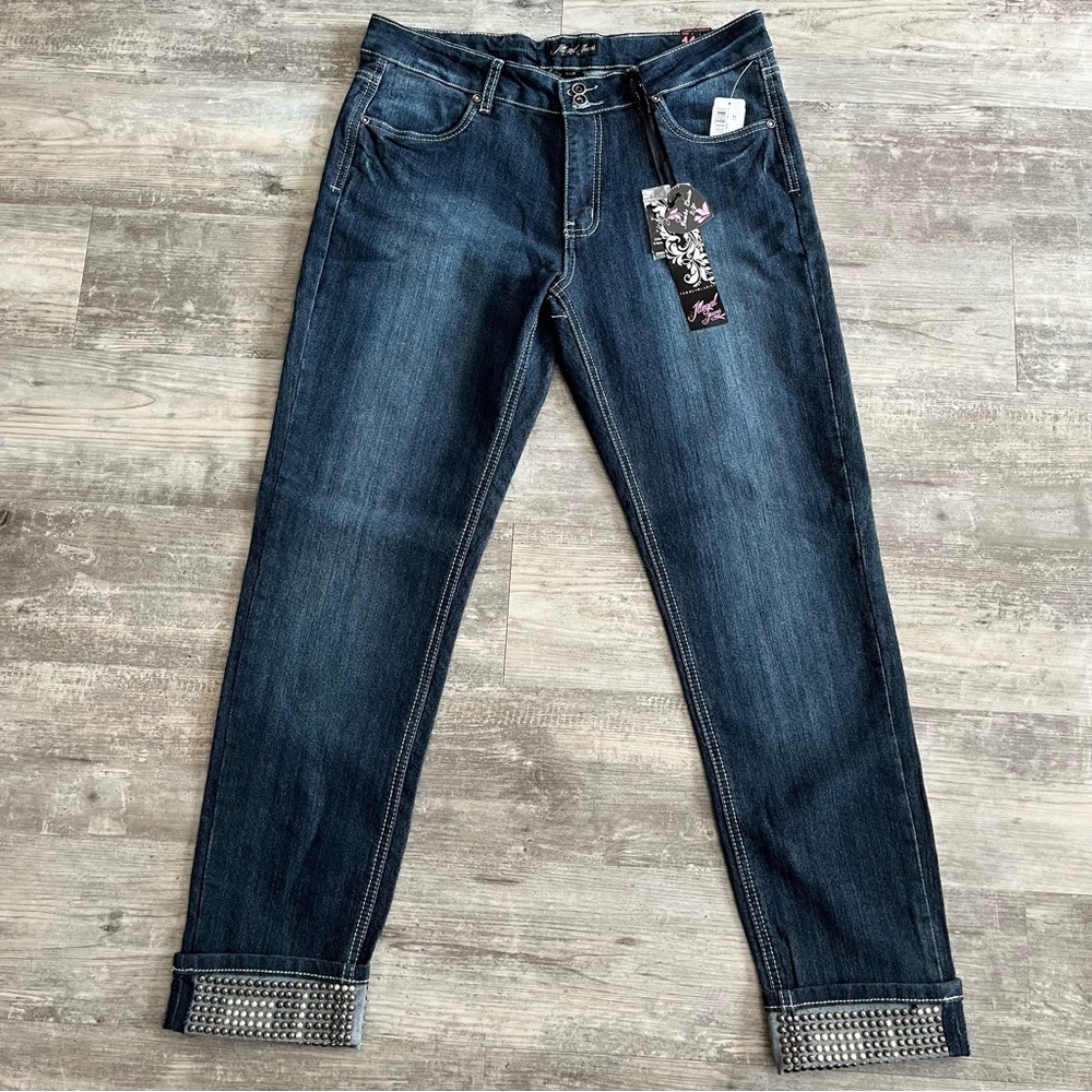 🆕 Illegal Jeans